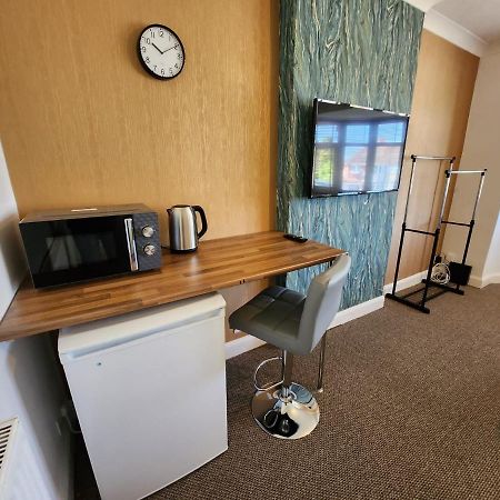 Solihull Shared House Acocks Green ภายนอก รูปภาพ