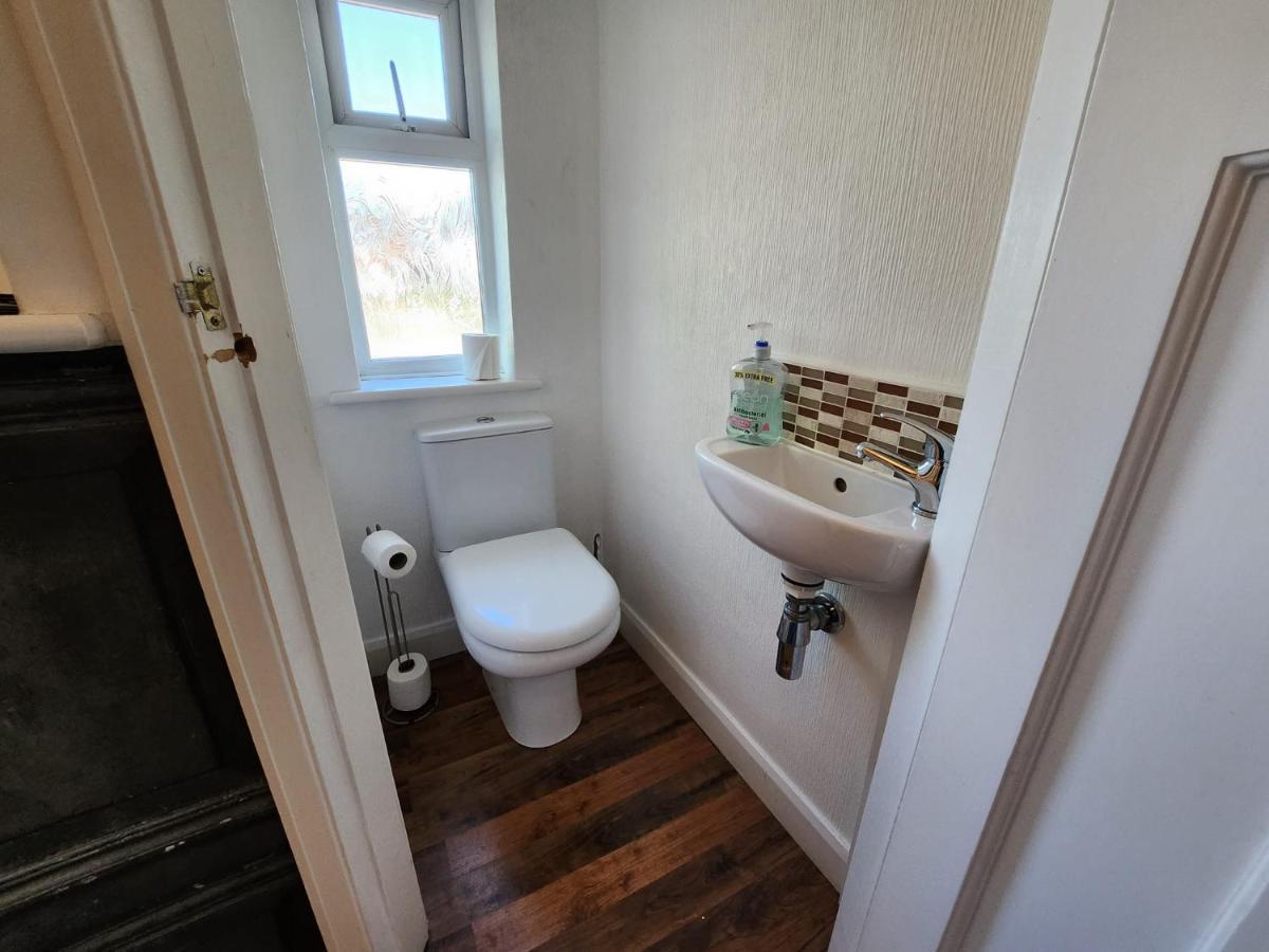 Solihull Shared House Acocks Green ภายนอก รูปภาพ