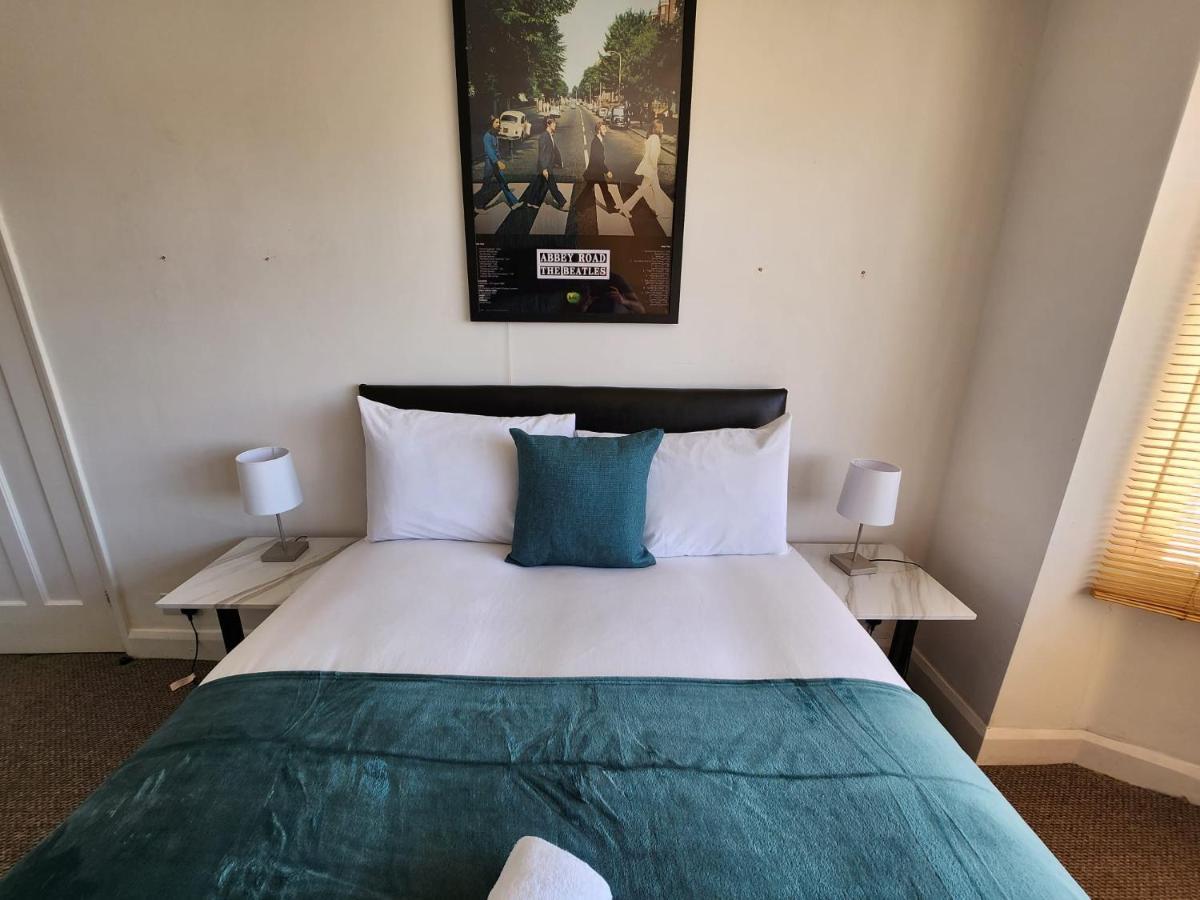 Solihull Shared House Acocks Green ภายนอก รูปภาพ