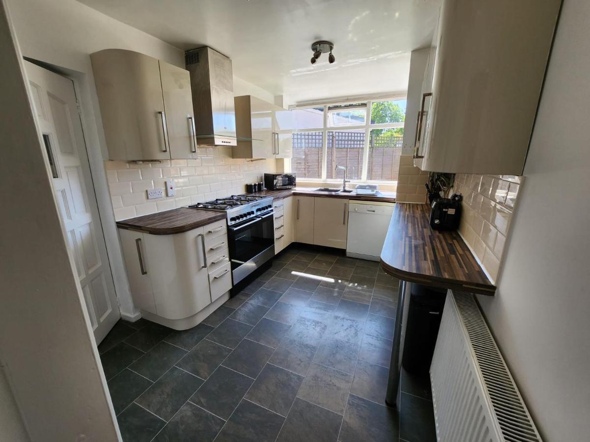 Solihull Shared House Acocks Green ภายนอก รูปภาพ