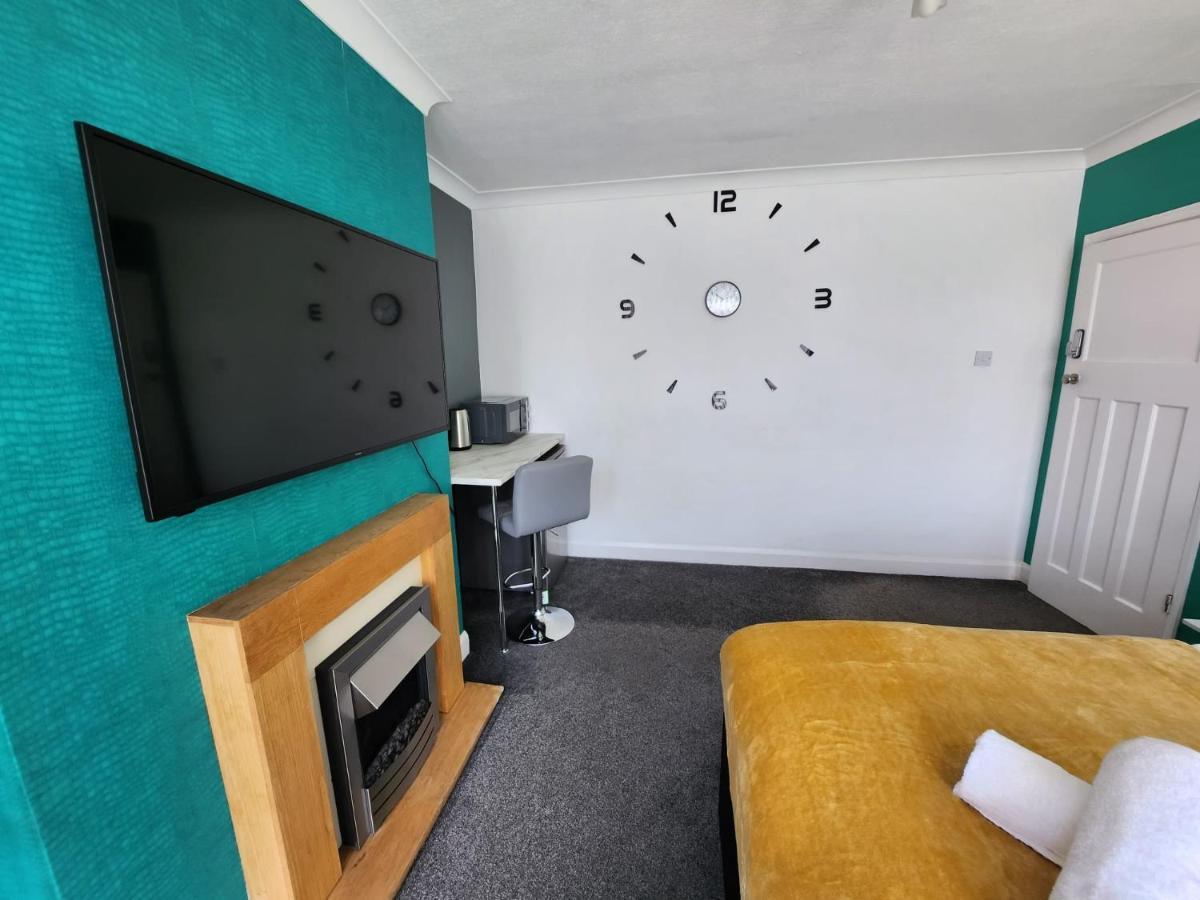 Solihull Shared House Acocks Green ภายนอก รูปภาพ