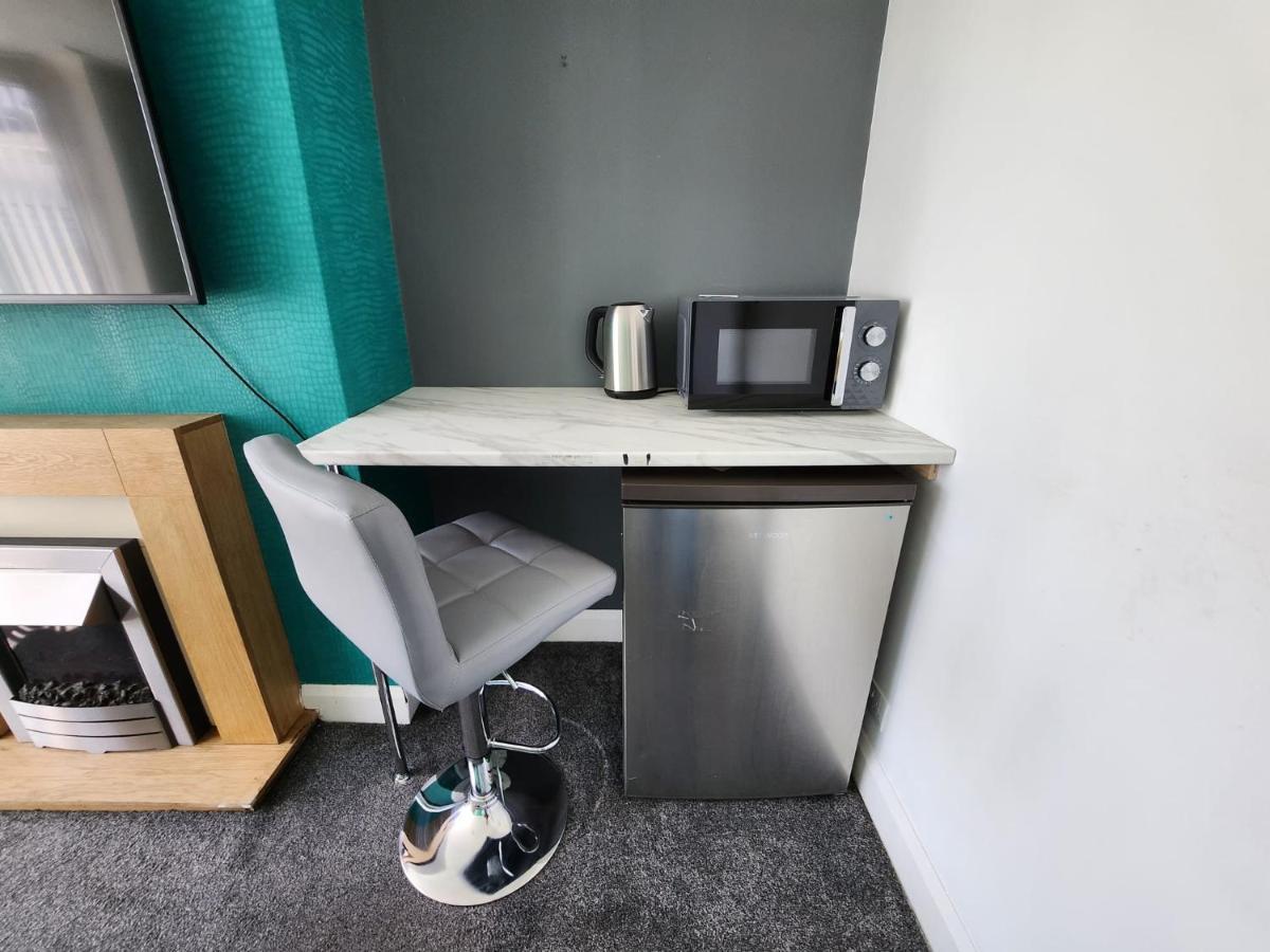 Solihull Shared House Acocks Green ภายนอก รูปภาพ