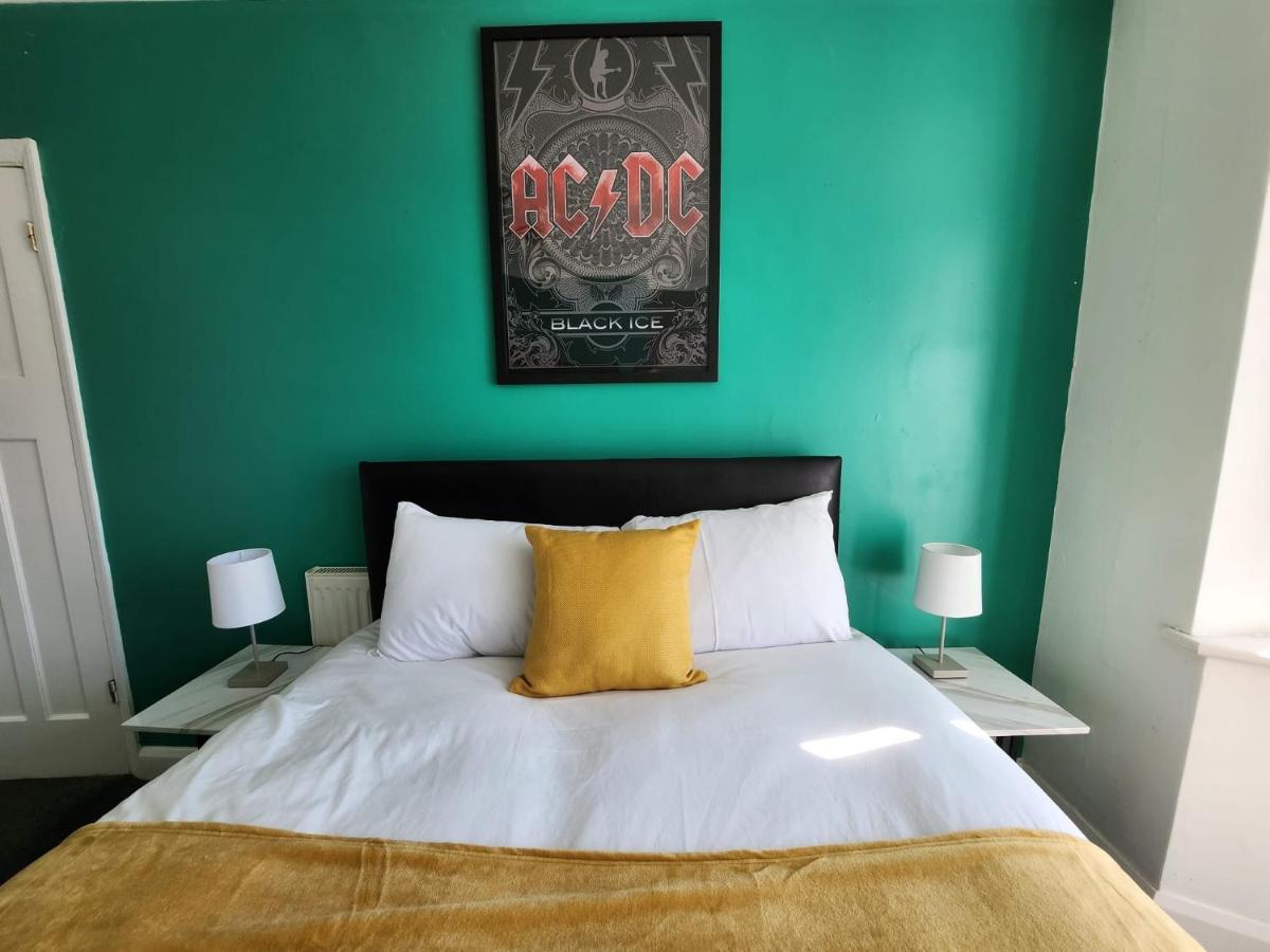 Solihull Shared House Acocks Green ภายนอก รูปภาพ