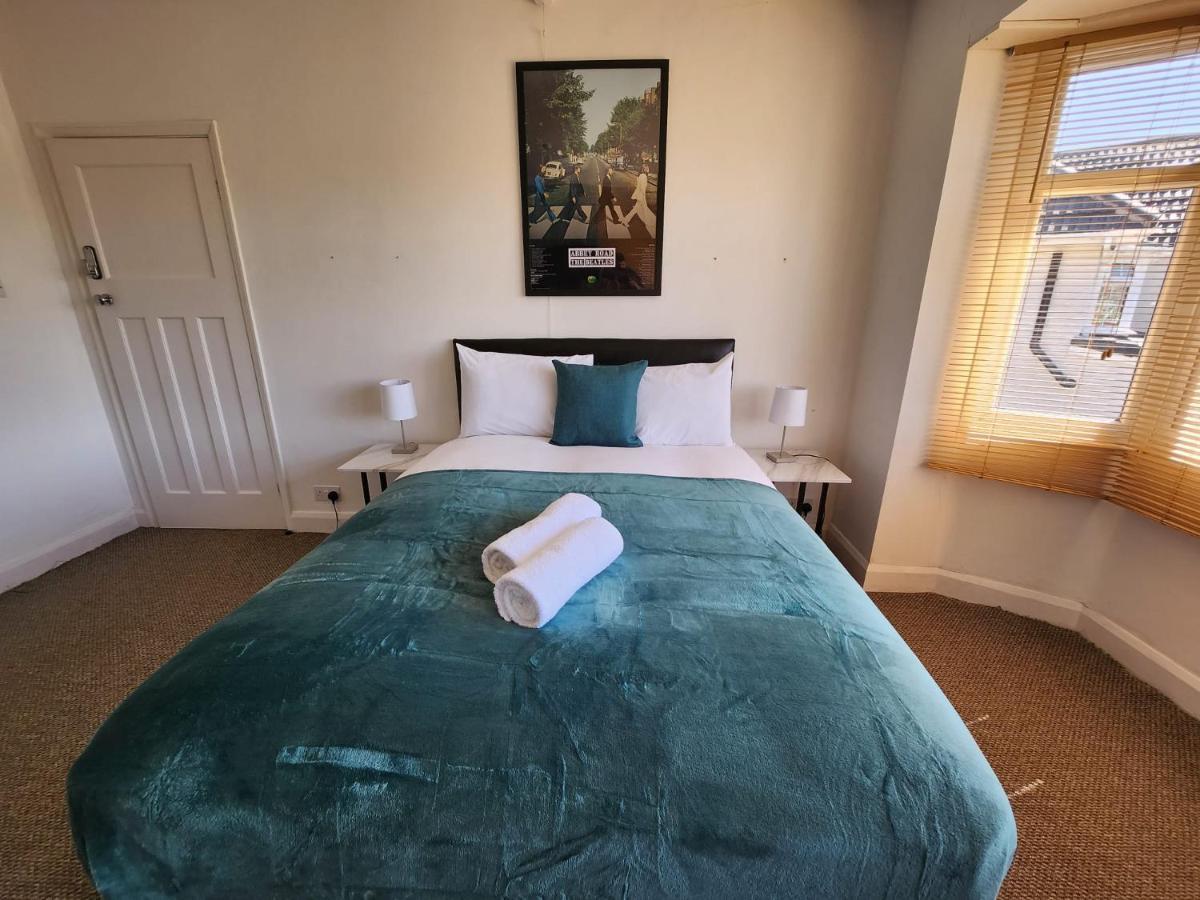 Solihull Shared House Acocks Green ภายนอก รูปภาพ